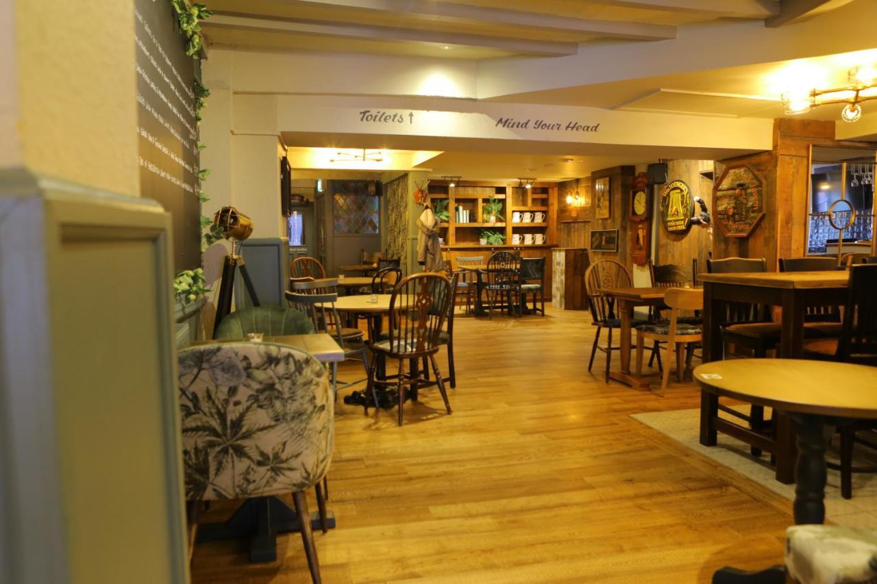 The Liverpool Arms Hotel Beaumaris Exterior photo